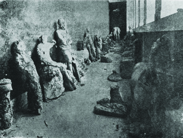 Statues in courtyard of Athens museum